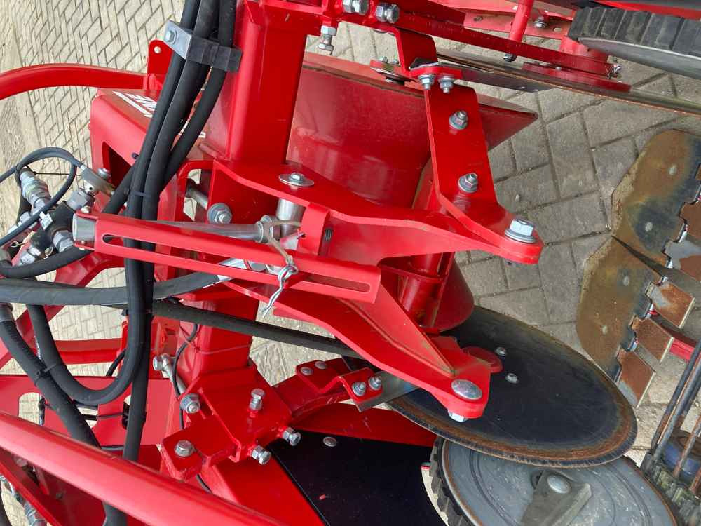 Grimme Grimme WH100 Single Row Potato Windrower - Harvester: picture 3 Grimme Grimme WH100 Single Row Potato Windrower - Harvester: picture 3