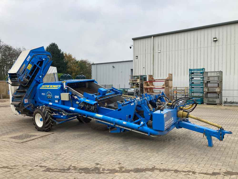 Standen Standen QM 2 Row Trailed Potato Harvester - Harvester: picture 1 Standen Standen QM 2 Row Trailed Potato Harvester - Harvester: picture 1
