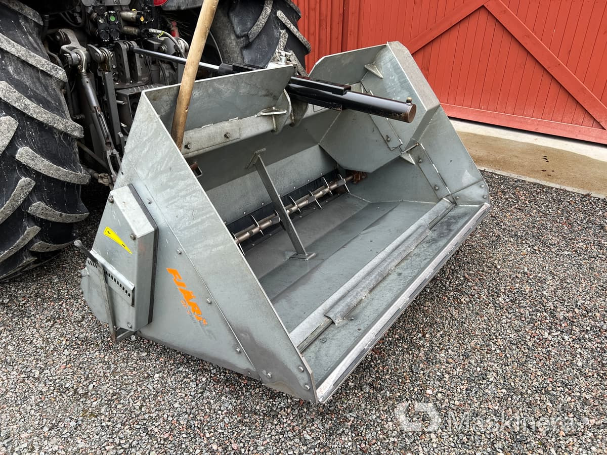 Fjärås / Starke Arvid 1200/1800 Sandspridare Fjärås 1200/1800 - Sand/ Salt spreader: picture 3 Fjärås / Starke Arvid 1200/1800 Sandspridare Fjärås 1200/1800 - Sand/ Salt spreader: picture 3