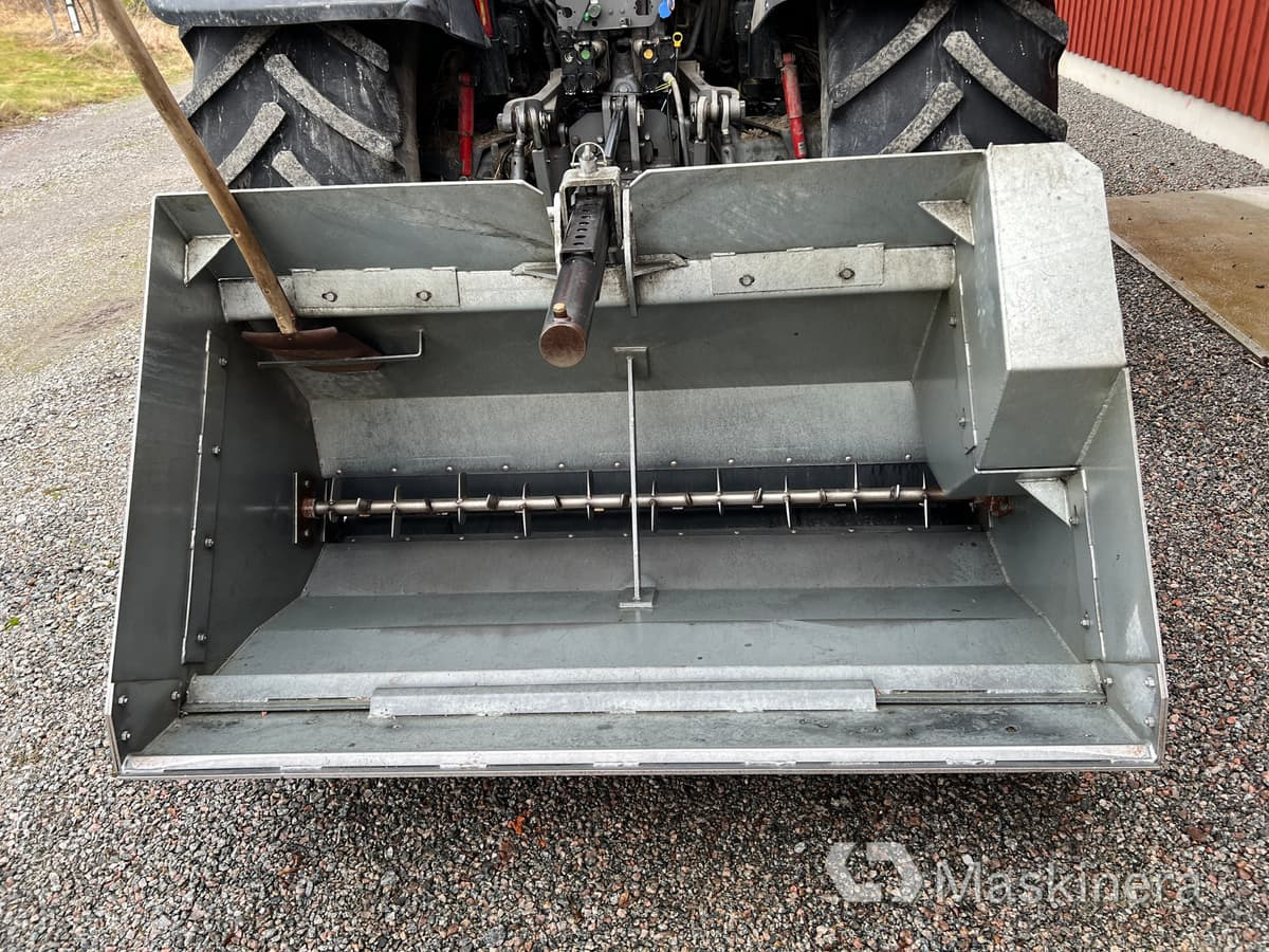 Fjärås / Starke Arvid 1200/1800 Sandspridare Fjärås 1200/1800 - Sand/ Salt spreader: picture 2 Fjärås / Starke Arvid 1200/1800 Sandspridare Fjärås 1200/1800 - Sand/ Salt spreader: picture 2
