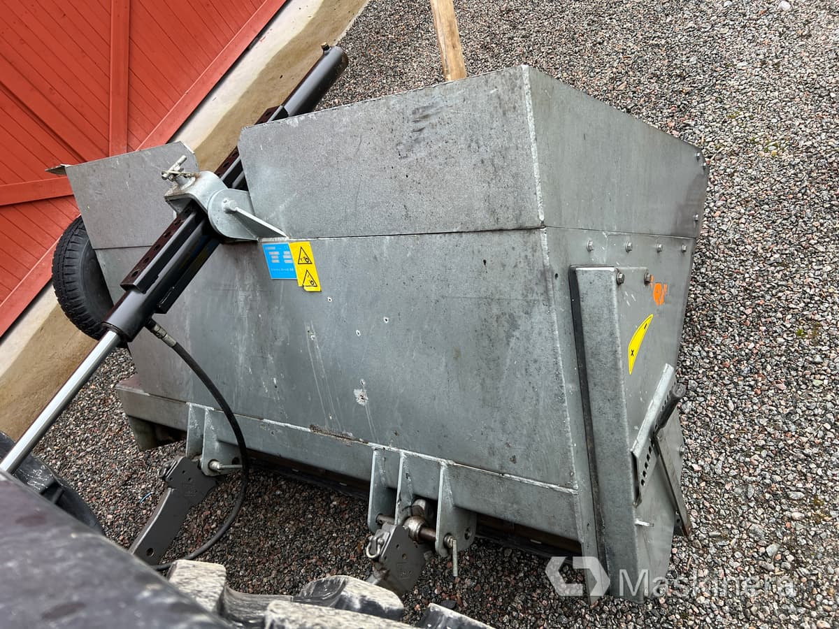 Fjärås / Starke Arvid 1200/1800 Sandspridare Fjärås 1200/1800 - Sand/ Salt spreader: picture 5 Fjärås / Starke Arvid 1200/1800 Sandspridare Fjärås 1200/1800 - Sand/ Salt spreader: picture 5