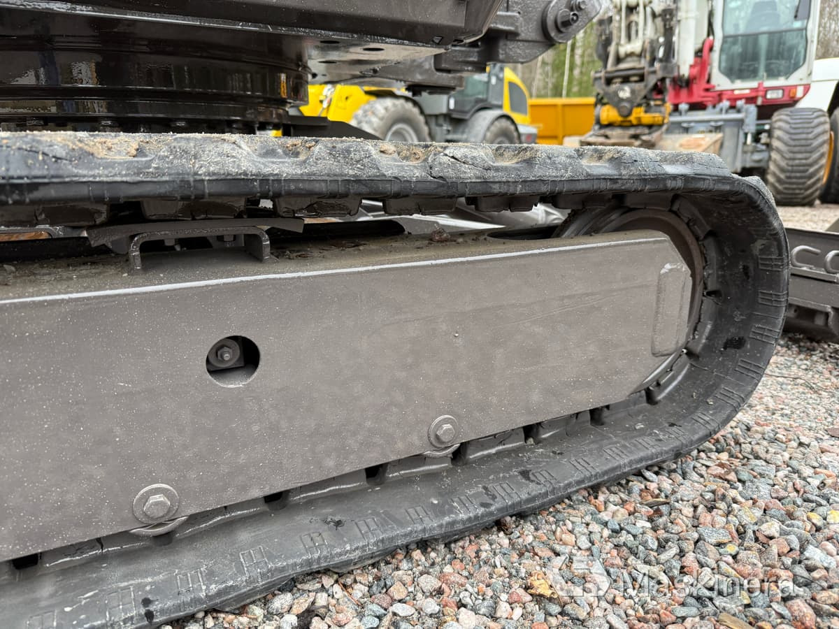 Crawler excavator Grävmaskin Volvo EC18C med redskap: picture 24