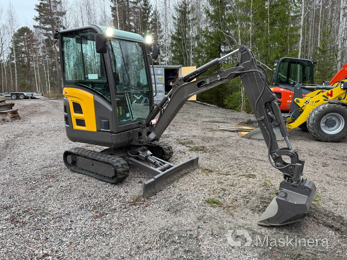 Grävmaskin Volvo EC18C med redskap - Crawler excavator: picture 3 Grävmaskin Volvo EC18C med redskap - Crawler excavator: picture 3