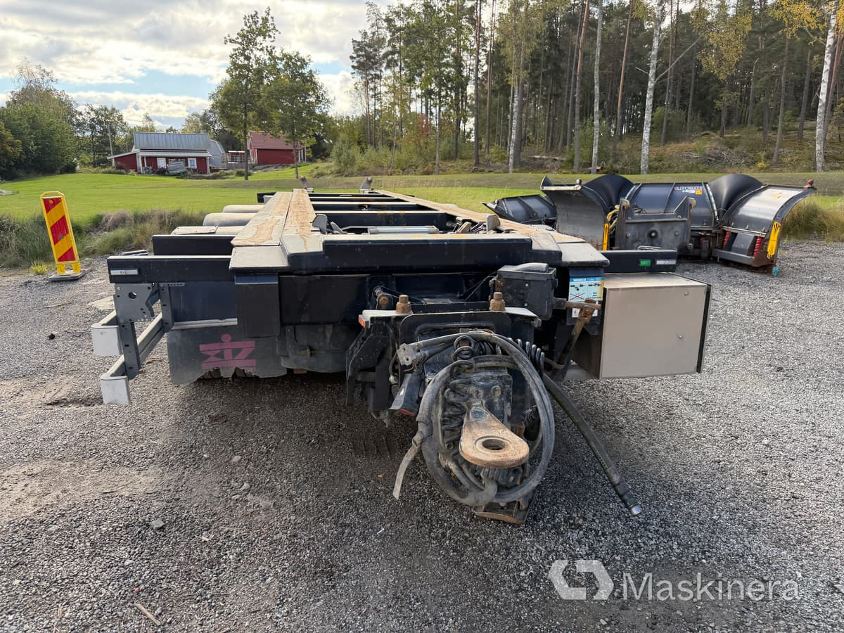 Lastväxlarkärra 3-axlad med tipp CMT Chojnice PT 12-20 - Other machinery: picture 2 Lastväxlarkärra 3-axlad med tipp CMT Chojnice PT 12-20 - Other machinery: picture 2