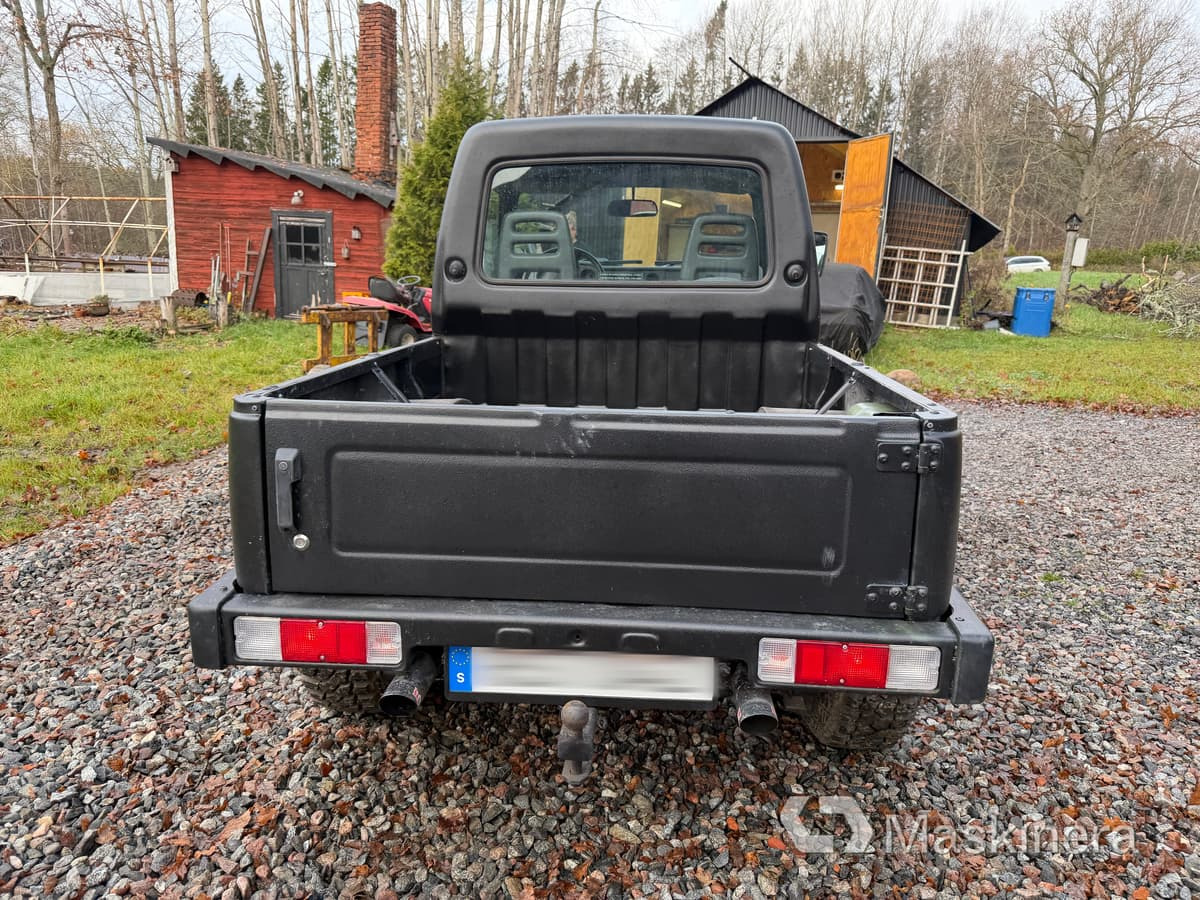 Small van Pickup Suzuki Samurai 1.9TD 4WD: picture 6 Small van Pickup Suzuki Samurai 1.9TD 4WD: picture 6