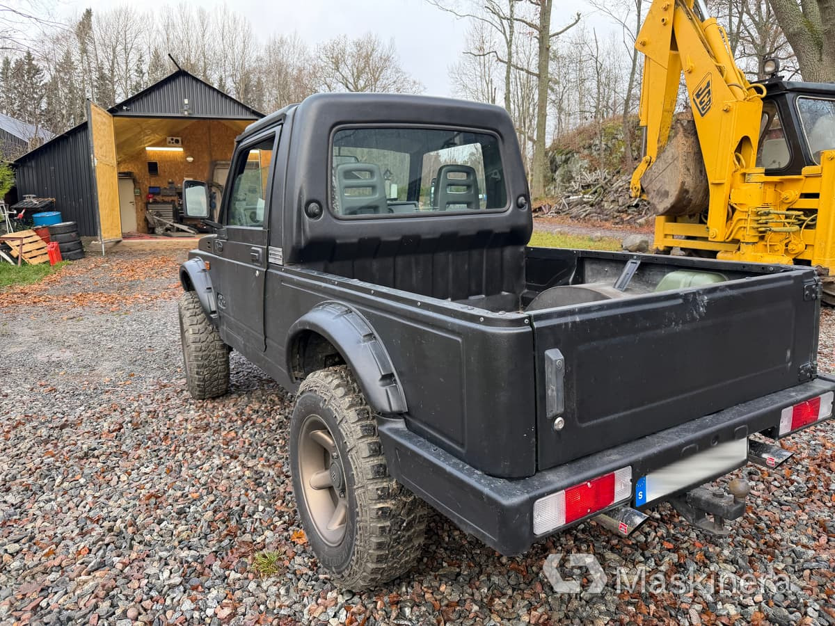 Small van Pickup Suzuki Samurai 1.9TD 4WD: picture 7 Small van Pickup Suzuki Samurai 1.9TD 4WD: picture 7