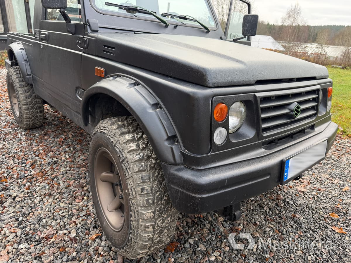 Small van Pickup Suzuki Samurai 1.9TD 4WD: picture 14 Small van Pickup Suzuki Samurai 1.9TD 4WD: picture 14