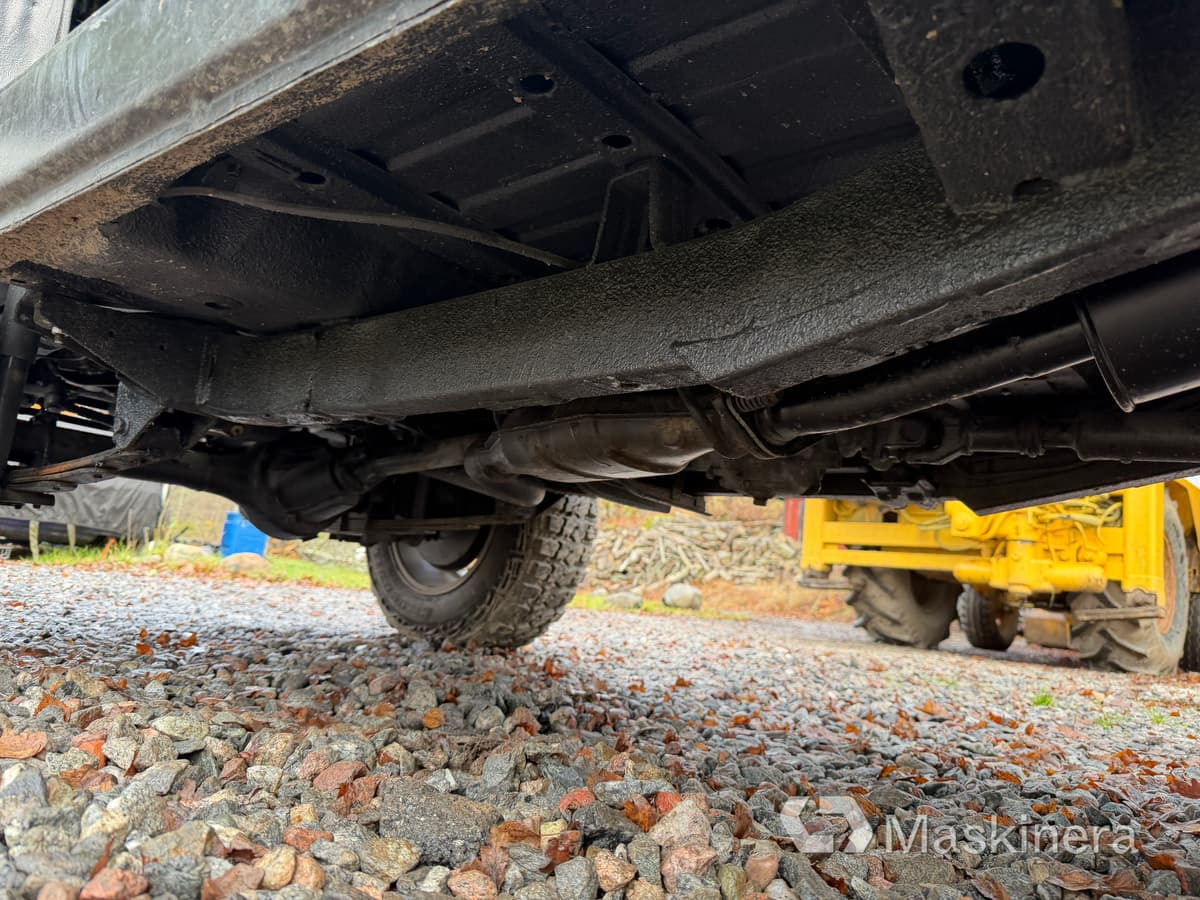 Small van Pickup Suzuki Samurai 1.9TD 4WD: picture 37 Small van Pickup Suzuki Samurai 1.9TD 4WD: picture 37