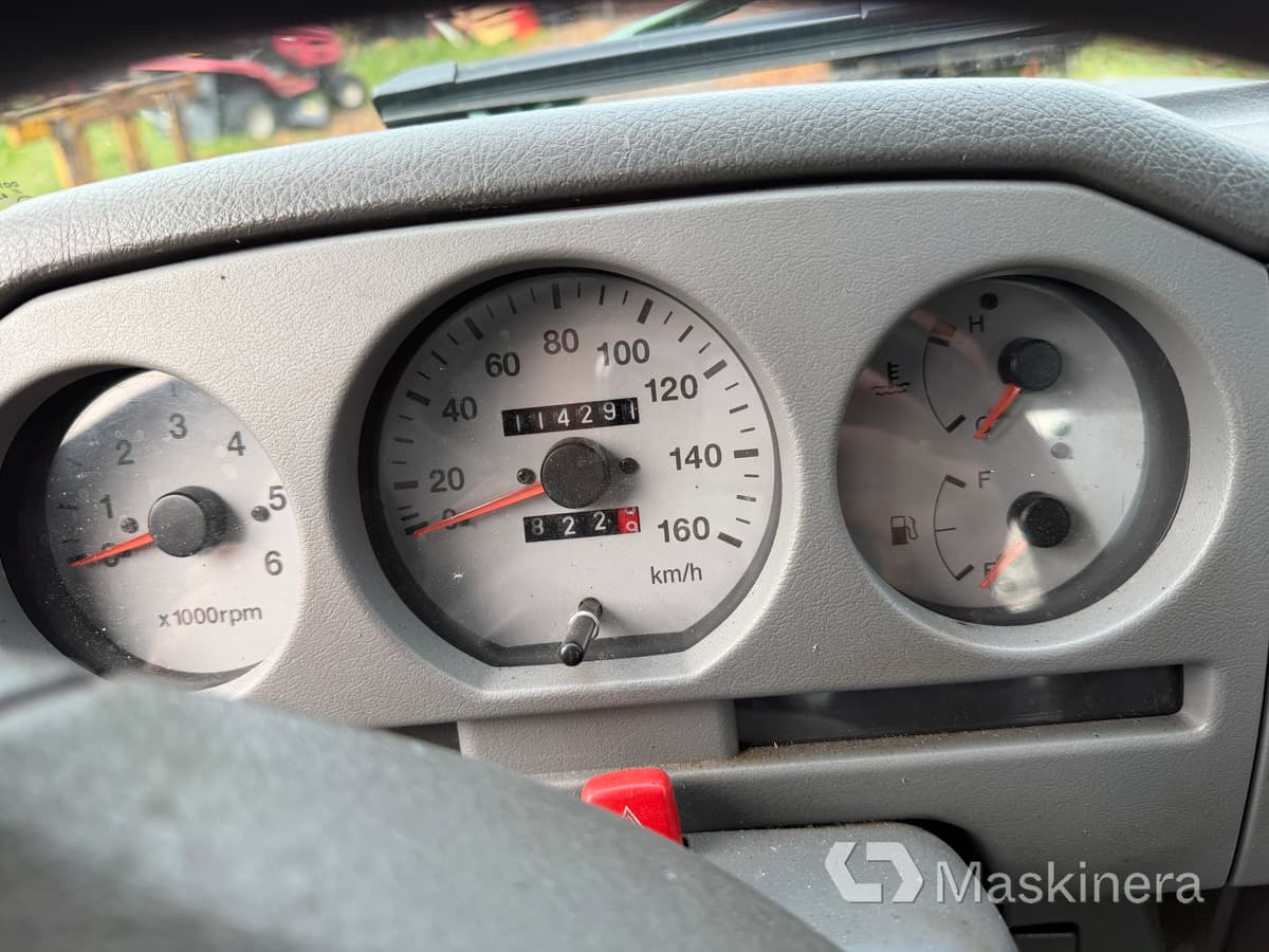 Small van Pickup Suzuki Samurai 1.9TD 4WD: picture 28 Small van Pickup Suzuki Samurai 1.9TD 4WD: picture 28