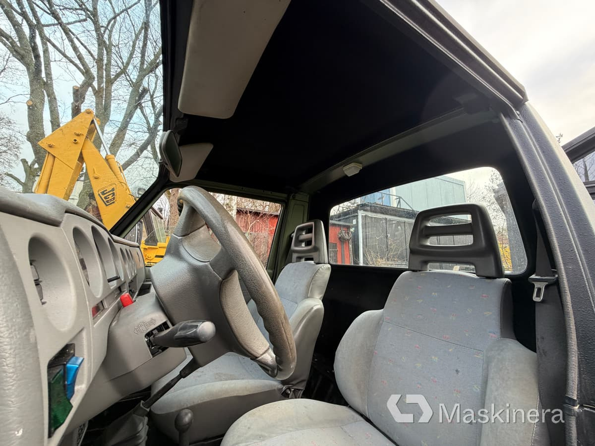 Small van Pickup Suzuki Samurai 1.9TD 4WD: picture 31 Small van Pickup Suzuki Samurai 1.9TD 4WD: picture 31