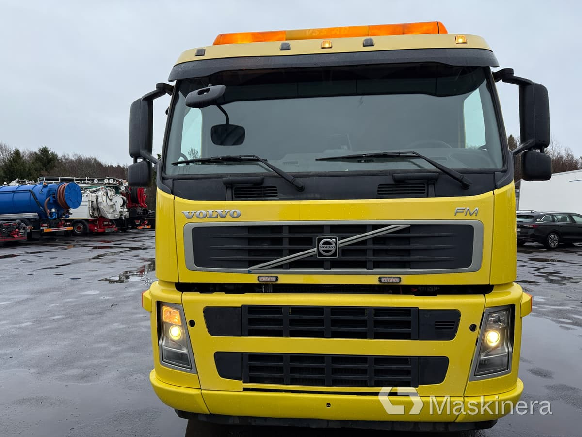 Slamsug / Spolbil med kran Volvo FM 380 6X2 - Vacuum truck: picture 2 Slamsug / Spolbil med kran Volvo FM 380 6X2 - Vacuum truck: picture 2