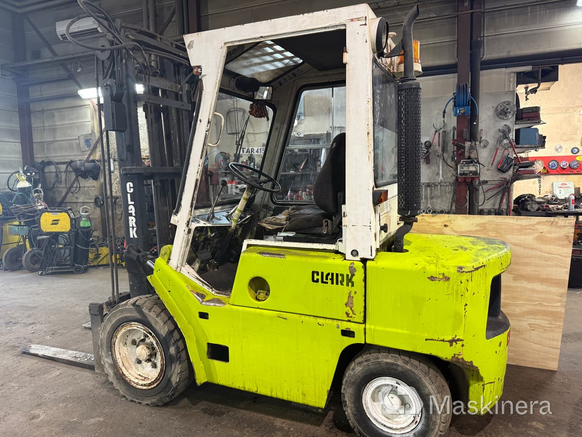 Truck Clark C500 YS 60D (Rep.objekt) - Diesel forklift: picture 3 Truck Clark C500 YS 60D (Rep.objekt) - Diesel forklift: picture 3