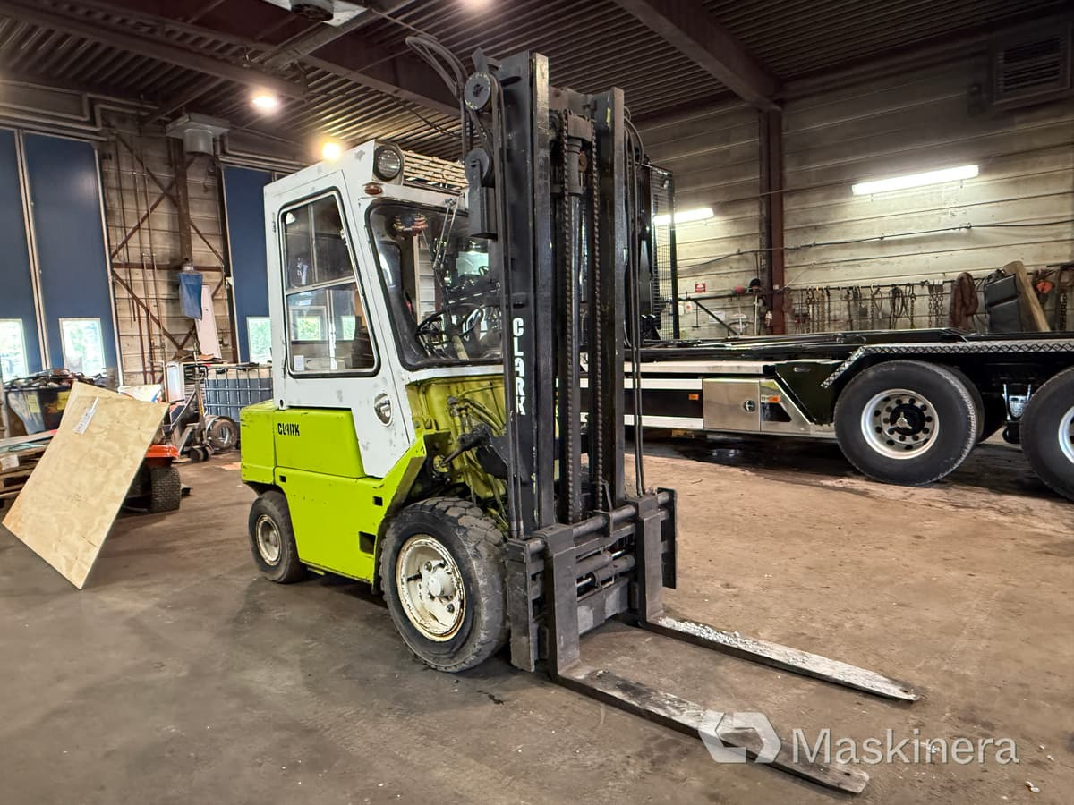 Truck Clark C500 YS 60D (Rep.objekt) - Diesel forklift: picture 5 Truck Clark C500 YS 60D (Rep.objekt) - Diesel forklift: picture 5