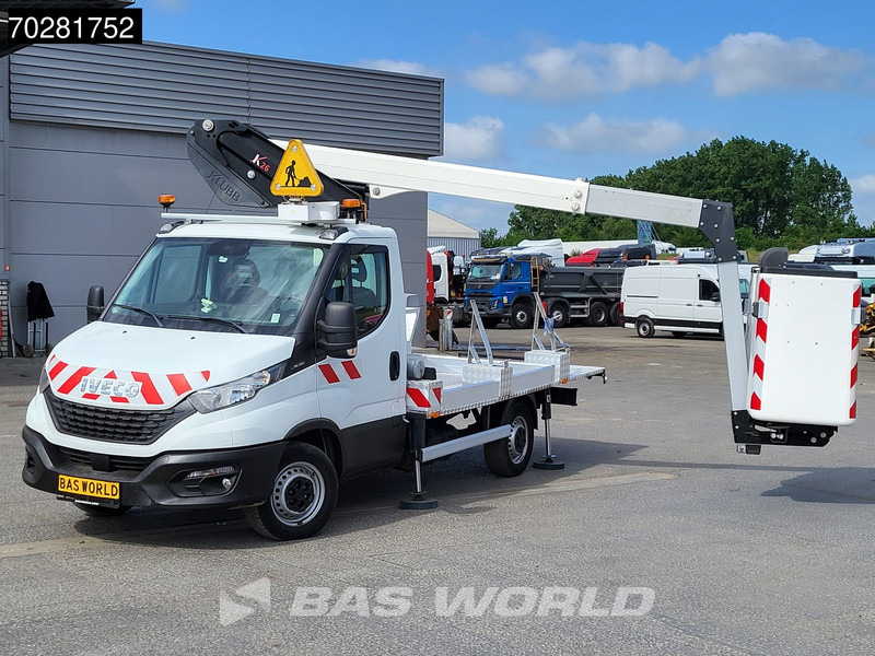 Iveco Daily 35S14 Hoogwerker 11meter Werkhoogte Klubb Navi Airco Cruise Cmaera Parkeersensoren Nacelle Arbeitsbühne 2Personen Airco Cruise c - Commercial vehicle: picture 5 Iveco Daily 35S14 Hoogwerker 11meter Werkhoogte Klubb Navi Airco Cruise Cmaera Parkeersensoren Nacelle Arbeitsbühne 2Personen Airco Cruise c - Commercial vehicle: picture 5