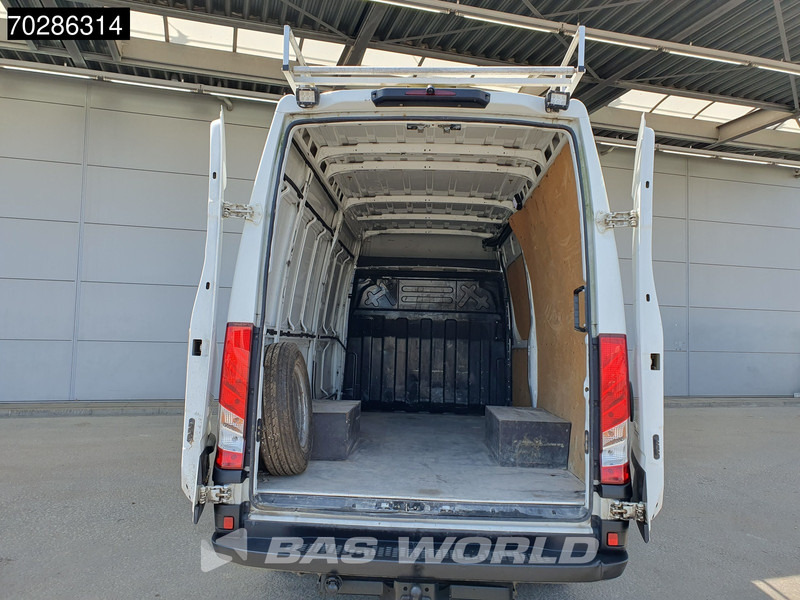 Iveco Daily 35C14 Automaat Dubbellucht L2H2 3,5t Trekhaak Airco Cruise Camera Imperiaal Euro6 L2 12m3 Airco Trekhaak Cruise control - Panel van: picture 3 Iveco Daily 35C14 Automaat Dubbellucht L2H2 3,5t Trekhaak Airco Cruise Camera Imperiaal Euro6 L2 12m3 Airco Trekhaak Cruise control - Panel van: picture 3