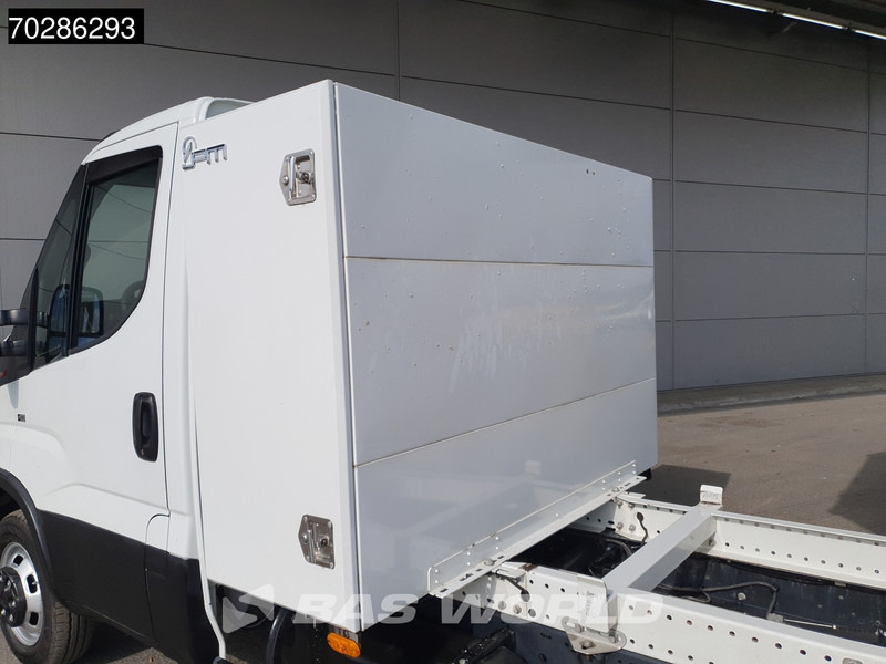 Leasing of Iveco Daily 35C16 3.0L Open Laadbak met Kist Dubbellucht 3,5t Trekhaak Airco Cruise Euro6 Pritsche Pickup Open Box 2m3 Airco Trekhaak Cruise Iveco Daily 35C16 3.0L Open Laadbak met Kist Dubbellucht 3,5t Trekhaak Airco Cruise Euro6 Pritsche Pickup Open Box 2m3 Airco Trekhaak Cruise: picture 7