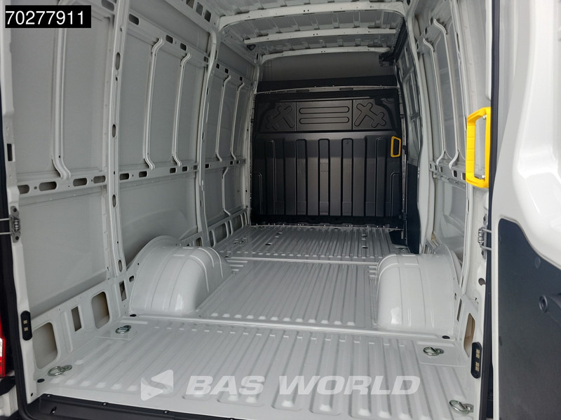 Iveco Daily 35C21 3.0L 210PK Automaat L2H2 Dubbellucht 3.5t Trekhaak LED ACC Navi Airco Camera Parkeersensoren Euro6 L2H2 12m3 Airco Trekhaa - Panel van: picture 5 Iveco Daily 35C21 3.0L 210PK Automaat L2H2 Dubbellucht 3.5t Trekhaak LED ACC Navi Airco Camera Parkeersensoren Euro6 L2H2 12m3 Airco Trekhaa - Panel van: picture 5