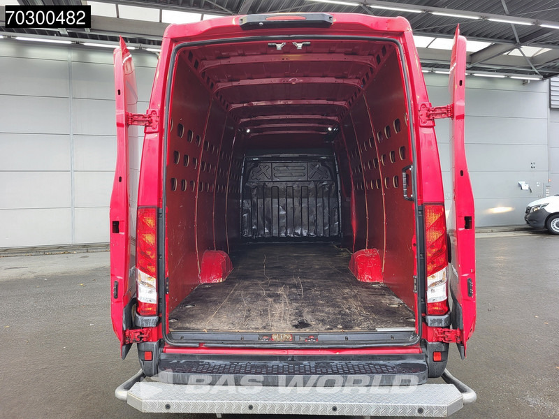 Iveco Daily 35S12 Automaat L3H2 3,5t Trekgewicht Camera Parkeersensoren APK 03-2026 Euro6 L3 - Panel van: picture 3 Iveco Daily 35S12 Automaat L3H2 3,5t Trekgewicht Camera Parkeersensoren APK 03-2026 Euro6 L3 - Panel van: picture 3