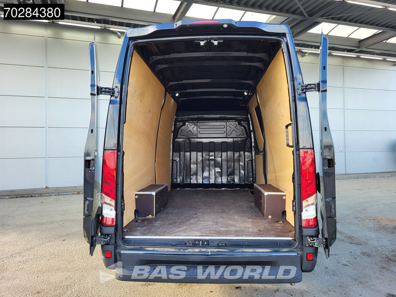 Iveco Daily 35S18 3.0L Automaat 180PK L2H2 ACC Navi LED Camera Parkeersensoren 3,5t Trekgewicht Euro6 L2 12m3 Airco - Panel van: picture 3 Iveco Daily 35S18 3.0L Automaat 180PK L2H2 ACC Navi LED Camera Parkeersensoren 3,5t Trekgewicht Euro6 L2 12m3 Airco - Panel van: picture 3