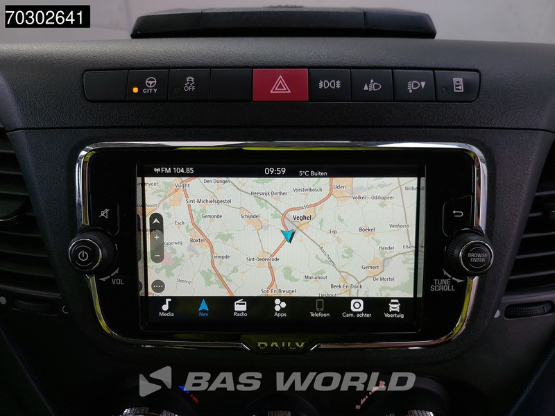 Panel van Iveco Daily 35S18 3.0L Automaat L2H2 3,5t Trekhaak 180PK Navi Airco Cruise Camera Parkeersensoren Imperiaal Velgen Euro6 L2 Airco Trekhaak C: picture 16