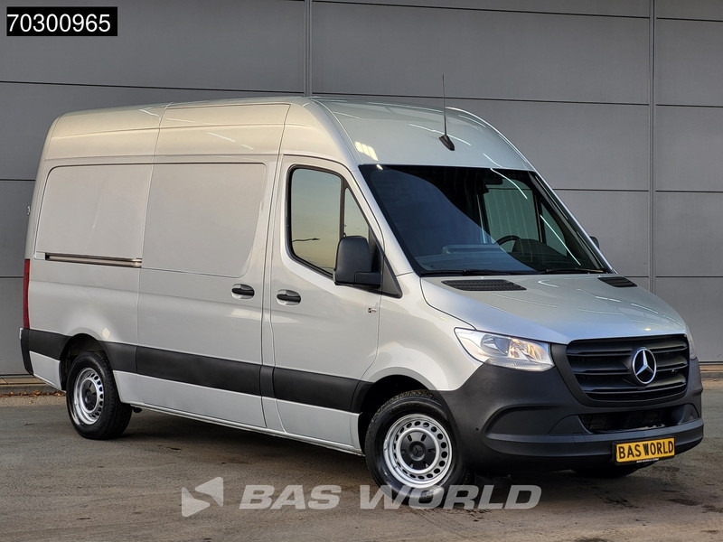 Mercedes-Benz Sprinter 315 CDI Automaat L2H2 150PK Airco Camera Parkeersensoren MBUX CarPlay Euro6 L2 Airco - Small van: picture 3 Mercedes-Benz Sprinter 315 CDI Automaat L2H2 150PK Airco Camera Parkeersensoren MBUX CarPlay Euro6 L2 Airco - Small van: picture 3