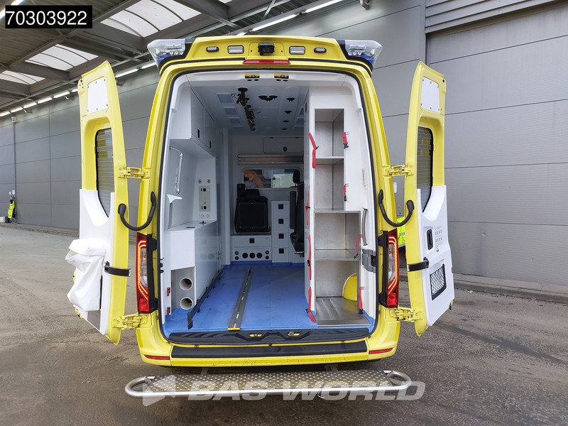 Mercedes-Benz Sprinter 319 CDI 3.0L V6 Ambulance 190PK L2H2 LED Airco Cruise Camera MBUX CarPlay Euro6 Krankenwagen Rettungswagen L2 8m3 Airco Cruise c - Ambulance: picture 3 Mercedes-Benz Sprinter 319 CDI 3.0L V6 Ambulance 190PK L2H2 LED Airco Cruise Camera MBUX CarPlay Euro6 Krankenwagen Rettungswagen L2 8m3 Airco Cruise c - Ambulance: picture 3