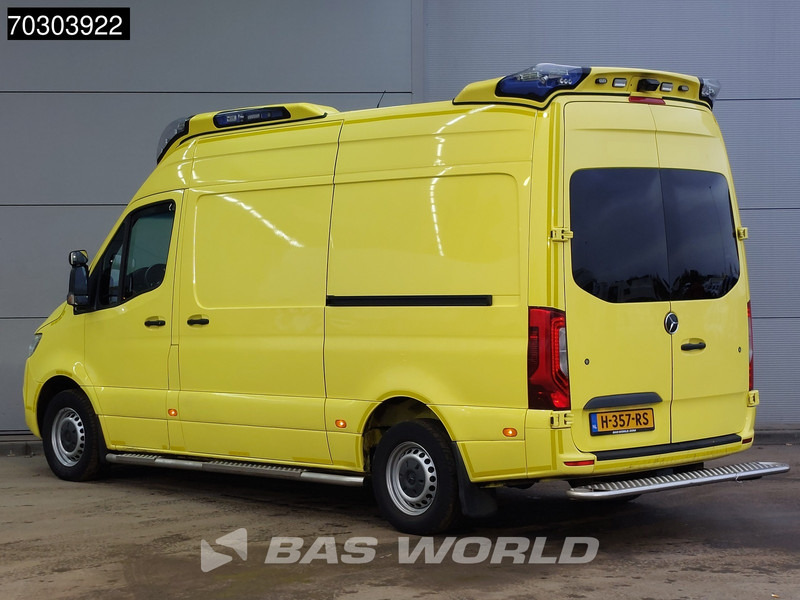 Mercedes-Benz Sprinter 319 CDI 3.0L V6 Ambulance 190PK L2H2 LED Airco Cruise Camera MBUX CarPlay Euro6 Krankenwagen Rettungswagen L2 8m3 Airco Cruise c - Ambulance: picture 2 Mercedes-Benz Sprinter 319 CDI 3.0L V6 Ambulance 190PK L2H2 LED Airco Cruise Camera MBUX CarPlay Euro6 Krankenwagen Rettungswagen L2 8m3 Airco Cruise c - Ambulance: picture 2