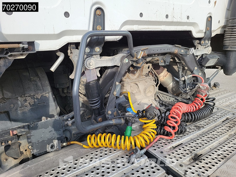 Tractor unit Mercedes-Benz Actros 1942 Actros 4X2 StreamSpace PTO: picture 15
