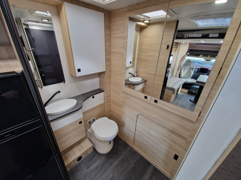 Chausson 640 First Line Ford - Semi-integrated motorhome: picture 5 Chausson 640 First Line Ford - Semi-integrated motorhome: picture 5