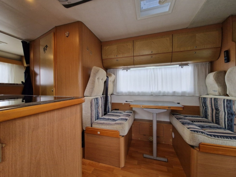 Mobilvetta Icaro P 5 - Semi-integrated motorhome: picture 4 Mobilvetta Icaro P 5 - Semi-integrated motorhome: picture 4