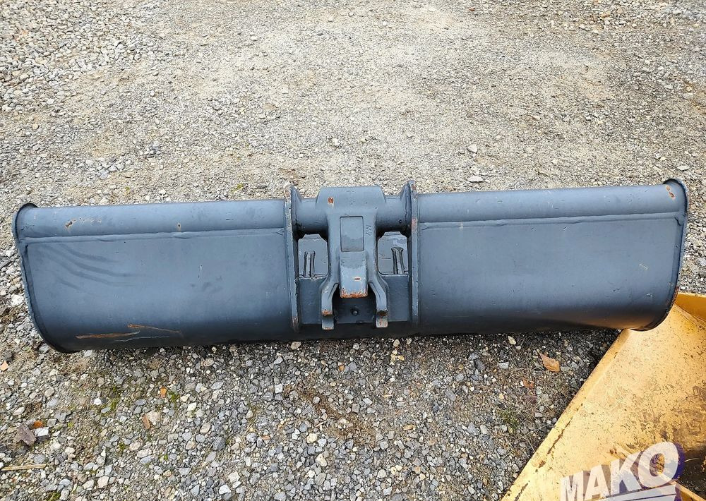 Łyżka skarpowa Morin 140cm Morin M2 - Attachment for Construction machinery: picture 4 Łyżka skarpowa Morin 140cm Morin M2 - Attachment for Construction machinery: picture 4