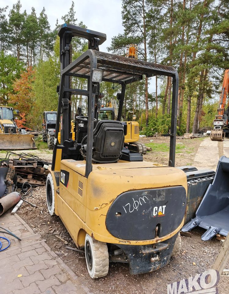 Caterpillar EP35K-PAC - Electric forklift: picture 4 Caterpillar EP35K-PAC - Electric forklift: picture 4