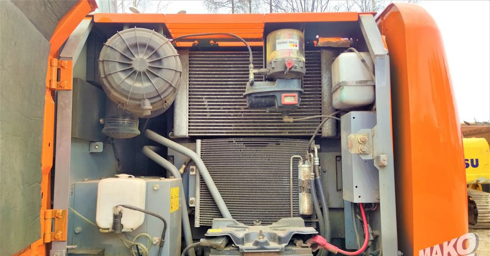 Wheel excavator Hitachi ZX140W-3: picture 8