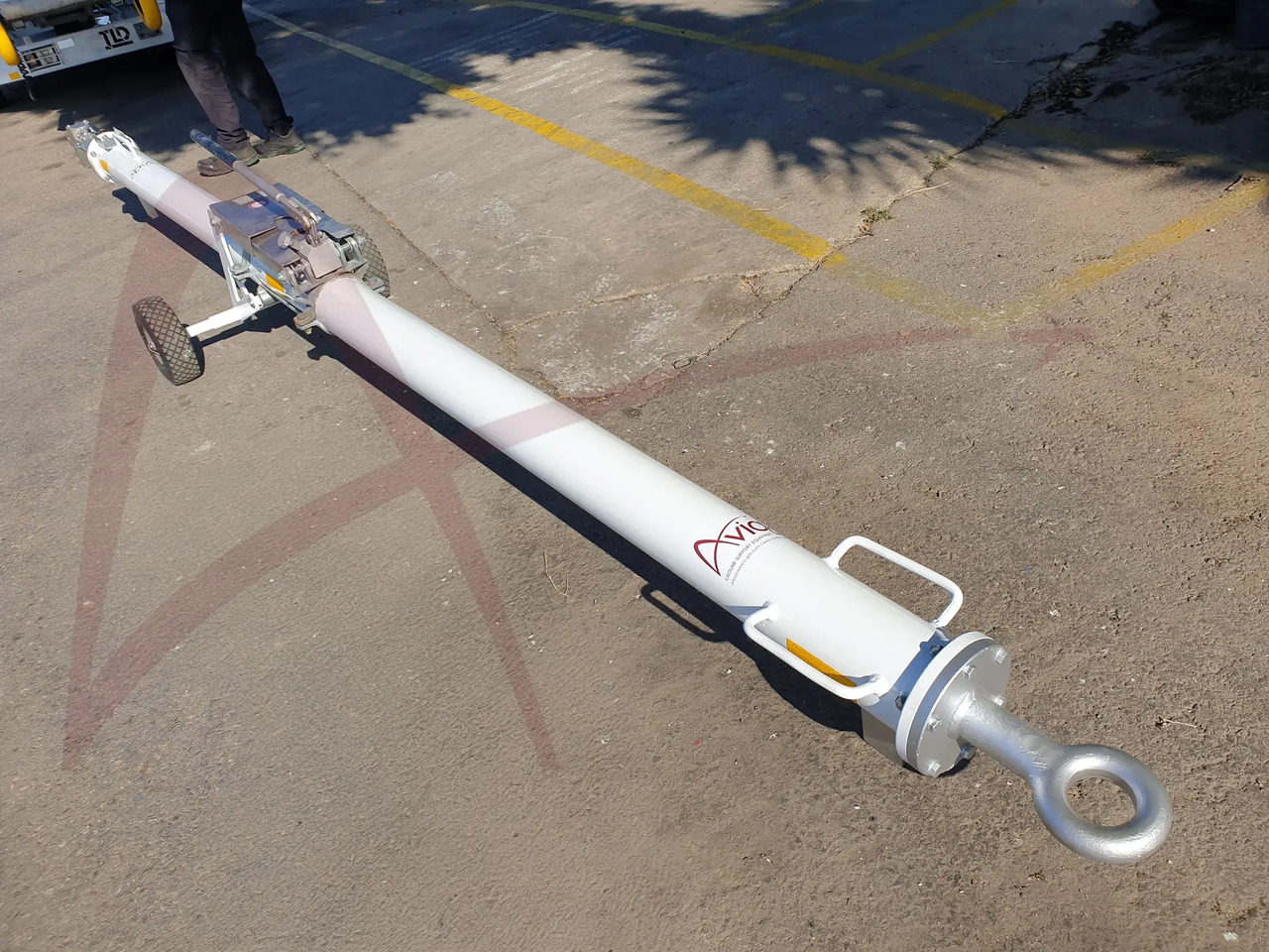 JMS J-TOW 320 - Ground support equipment: picture 3 JMS J-TOW 320 - Ground support equipment: picture 3