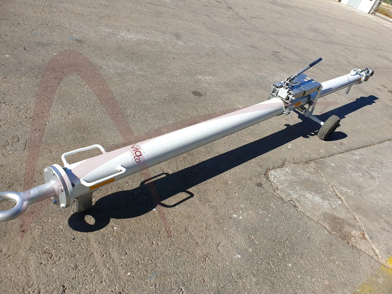 JMS J-TOW 320 - Ground support equipment: picture 1 JMS J-TOW 320 - Ground support equipment: picture 1
