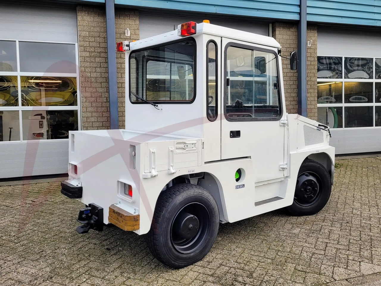 ROFAN ZD6 - Baggage tractor: picture 3 ROFAN ZD6 - Baggage tractor: picture 3