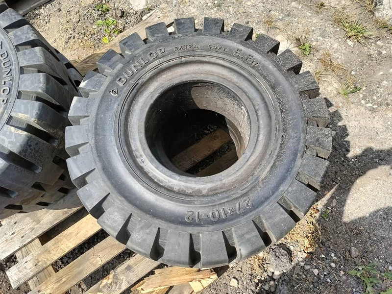 Banden landbouwbanden michelin dunlop 9.5R17.5 + 2 - Wheels and tires for Construction machinery: picture 5 Banden landbouwbanden michelin dunlop 9.5R17.5 + 2 - Wheels and tires for Construction machinery: picture 5
