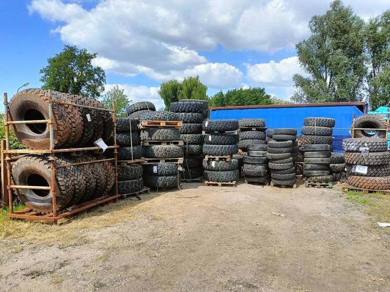 Michelin 12.00R20 , 14.00R20, 335/80R20 , 395/85R2 365/80R2 - Wheels and tires for Construction machinery: picture 1 Michelin 12.00R20 , 14.00R20, 335/80R20 , 395/85R2 365/80R2 - Wheels and tires for Construction machinery: picture 1