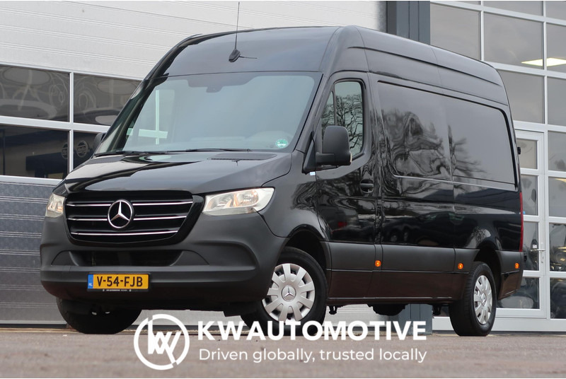 Mercedes-Benz Sprinter 317 CDI L2H2 AUT/ CAMERA/ MBUX/ CRUISE/ AIRCO - Panel van: picture 1 Mercedes-Benz Sprinter 317 CDI L2H2 AUT/ CAMERA/ MBUX/ CRUISE/ AIRCO - Panel van: picture 1