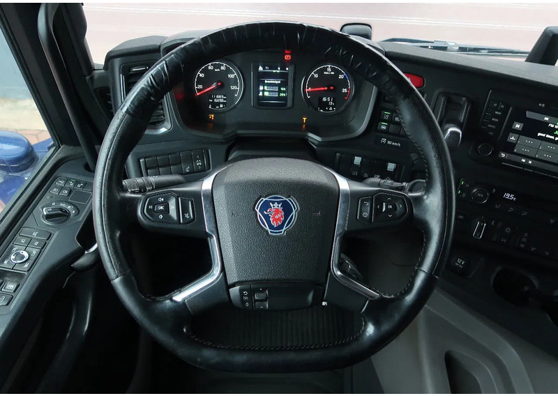 Tractor unit Scania P500 6x2/ FULL AIR/ HYDRAULIC/ LEATHER/ 2.950 WB/ DIFF LOCK/ SLIDE DISH: picture 7 Tractor unit Scania P500 6x2/ FULL AIR/ HYDRAULIC/ LEATHER/ 2.950 WB/ DIFF LOCK/ SLIDE DISH: picture 7