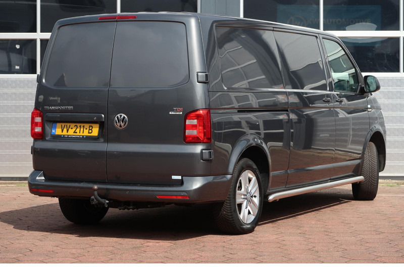 Volkswagen Transporter 2.0 TDI L2H1 Highline AUT/ NAVI/ CAMERA/ CRUISE/ AIRCO/ LEDER/ TREKHAAK - Small van: picture 4 Volkswagen Transporter 2.0 TDI L2H1 Highline AUT/ NAVI/ CAMERA/ CRUISE/ AIRCO/ LEDER/ TREKHAAK - Small van: picture 4