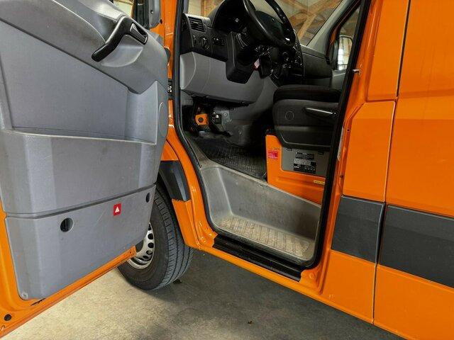 MERCEDES-BENZ Sprinter 316 CDI 4x4 Allrad 5-Sitzer... - Panel van, Combi van: picture 4 MERCEDES-BENZ Sprinter 316 CDI 4x4 Allrad 5-Sitzer... - Panel van, Combi van: picture 4
