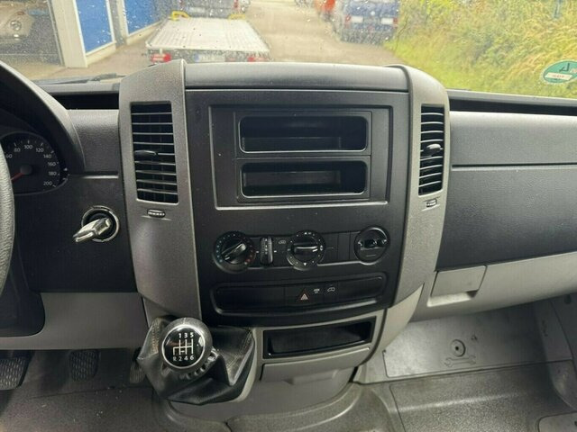 VW Crafter 35 Doka L3 Maxi 2.0 TDI Motorschaden... - Open body delivery van, Combi van: picture 4 VW Crafter 35 Doka L3 Maxi 2.0 TDI Motorschaden... - Open body delivery van, Combi van: picture 4