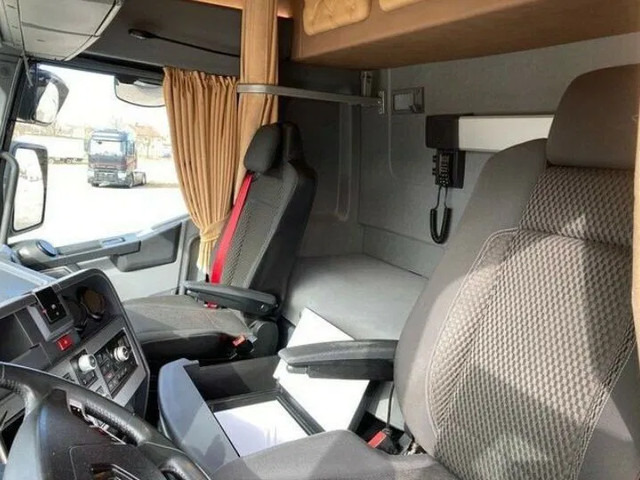 Tractor unit Renault T440 Sleeper cab | Leasing from €1549/month: picture 8 Tractor unit Renault T440 Sleeper cab | Leasing from €1549/month: picture 8