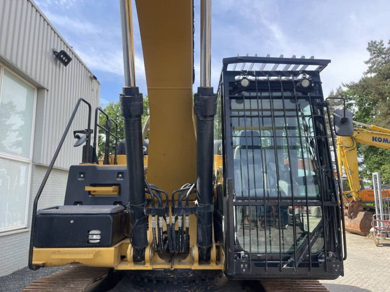 Crawler excavator Cat 324 E LN   2014    ce: picture 16