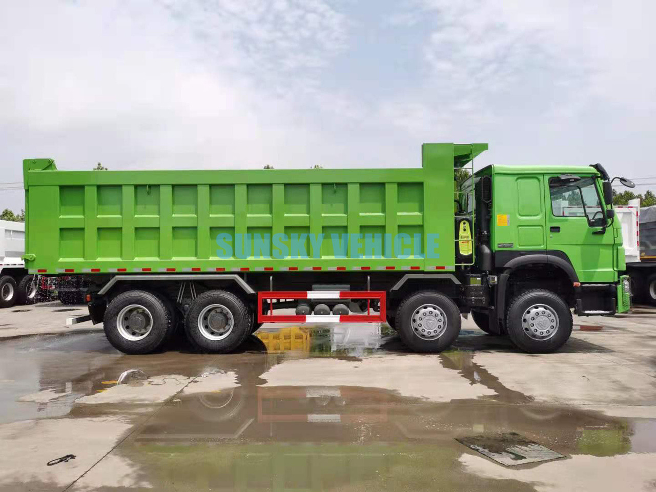 New Tipper for transportation of bulk materials HOHAN Brand New 8X4 400HP Dump Truck: picture 11