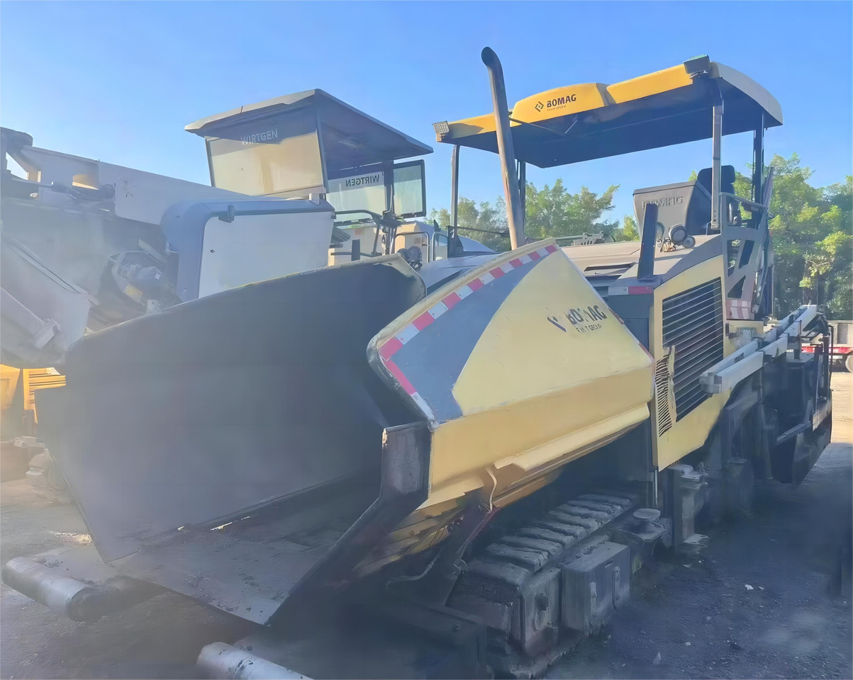 BOMAG BF800C  Asphalt Paver Machine Used Asphalt Paver - Asphalt paver: picture 3 BOMAG BF800C  Asphalt Paver Machine Used Asphalt Paver - Asphalt paver: picture 3