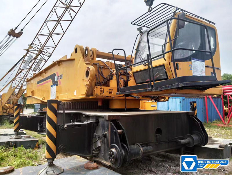 Crawler crane XCMG 500ton second hand XGC500 used hoist machine price: picture 8 Crawler crane XCMG 500ton second hand XGC500 used hoist machine price: picture 8