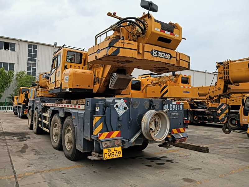 XCMG Official Second Hand Hydraulic Truck Crane XCT80L6 6-Section Arm Mobile Truck Crane For Sale - Mobile crane: picture 4 XCMG Official Second Hand Hydraulic Truck Crane XCT80L6 6-Section Arm Mobile Truck Crane For Sale - Mobile crane: picture 4