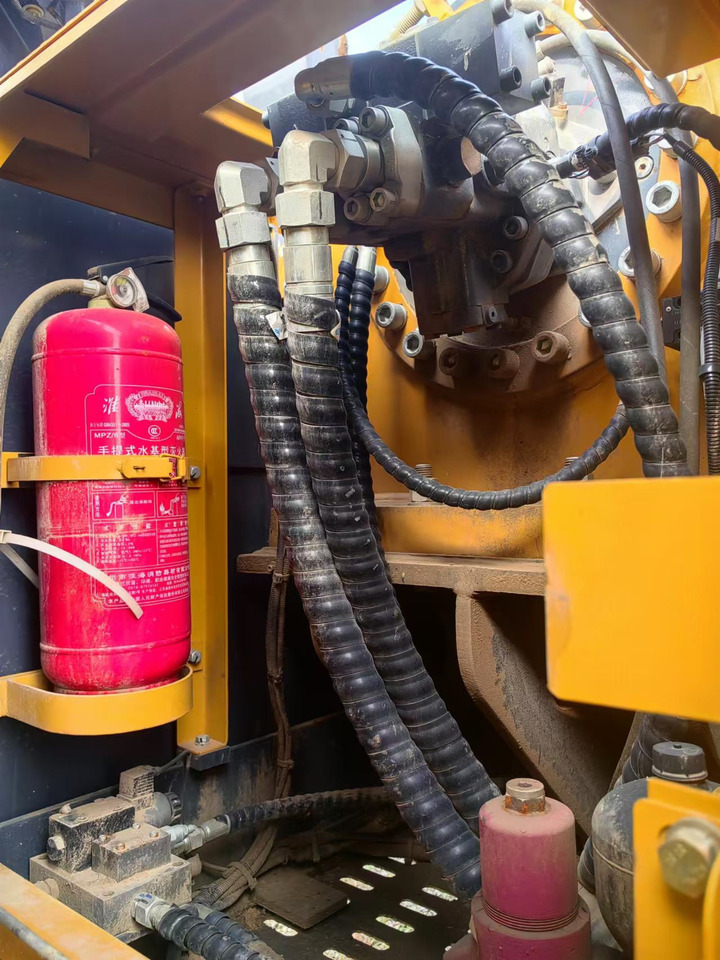 XCMG Official Second Hand Rotary Drill Machine XR160E Small Crawler Drill Rig Hot Sale - Drilling rig: picture 4 XCMG Official Second Hand Rotary Drill Machine XR160E Small Crawler Drill Rig Hot Sale - Drilling rig: picture 4